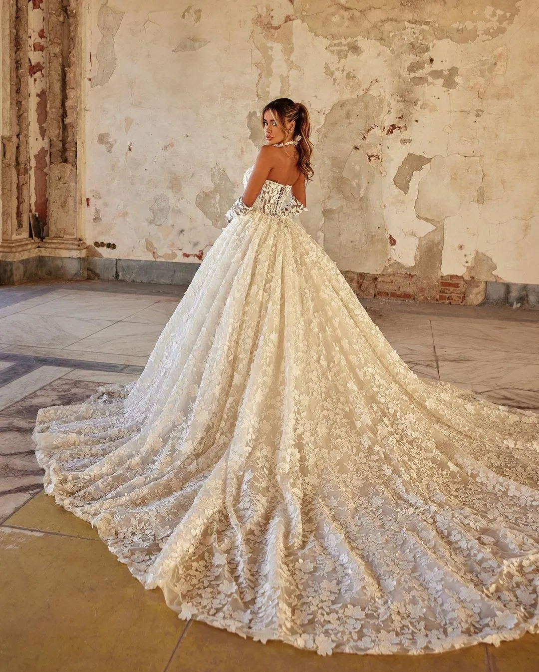 Aaila Elegant  Wedding Dress
