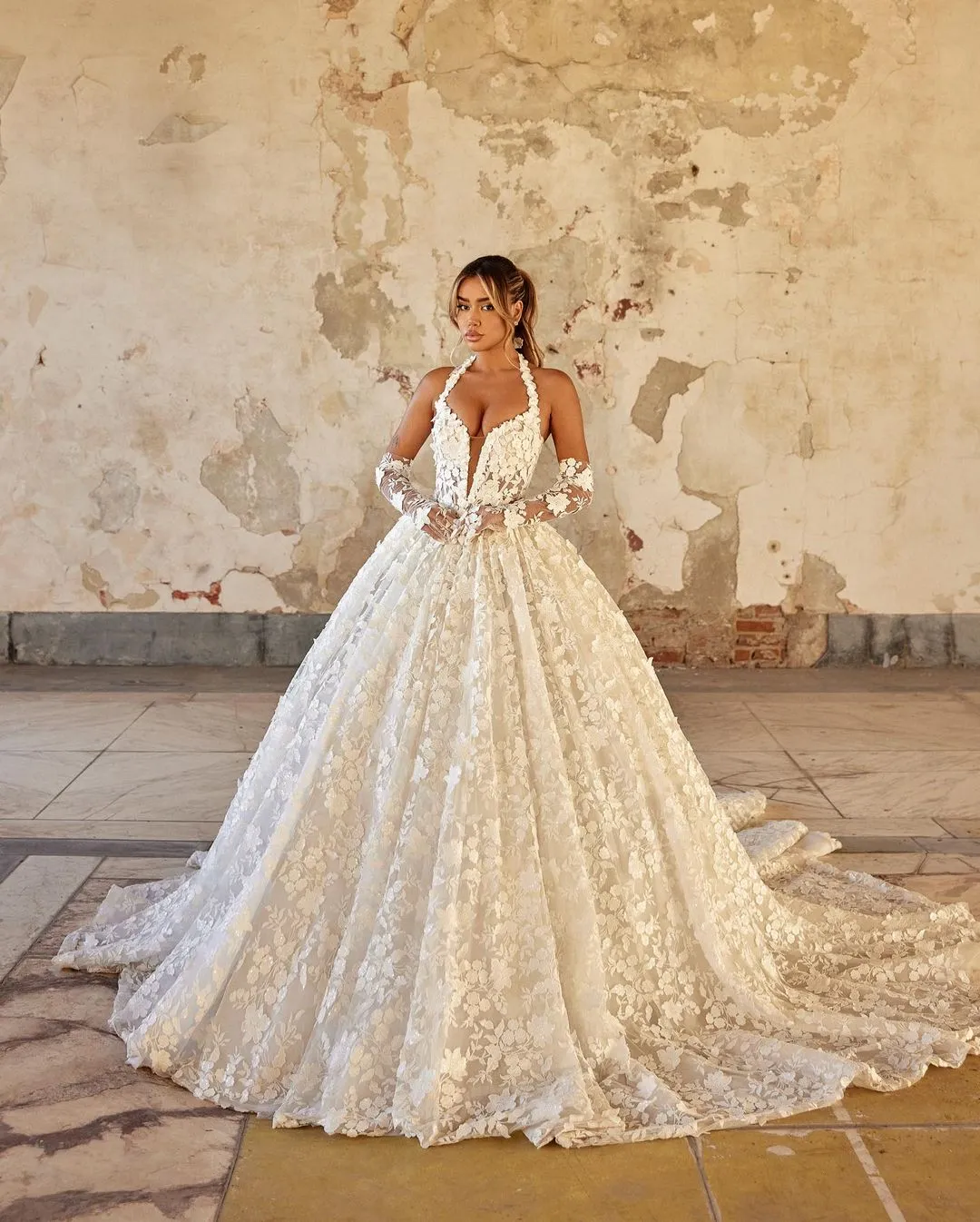Aaila Elegant  Wedding Dress